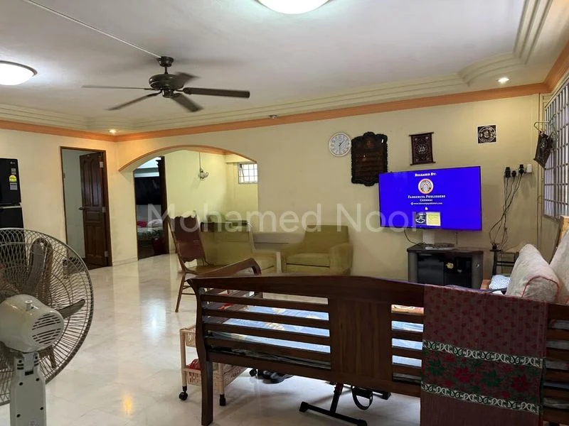 Executive HDB for Sale in 161 Pasir Ris Street 13